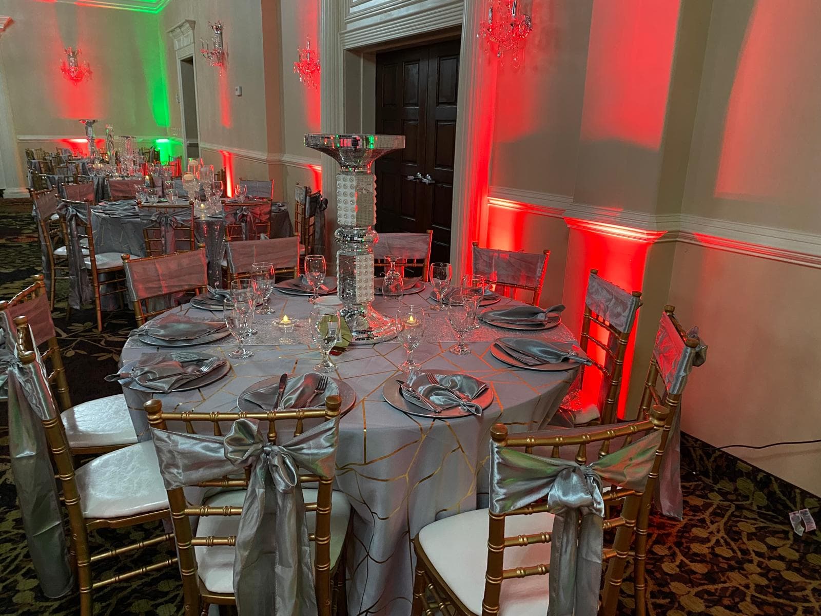 Uplighting and table décor