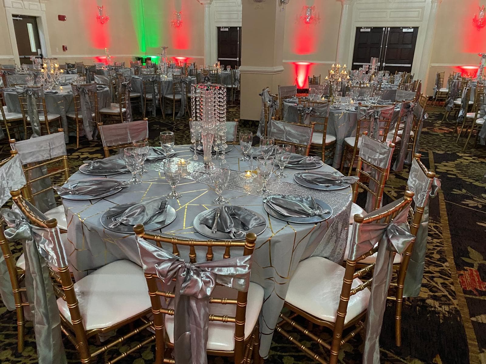Platinum Room décor