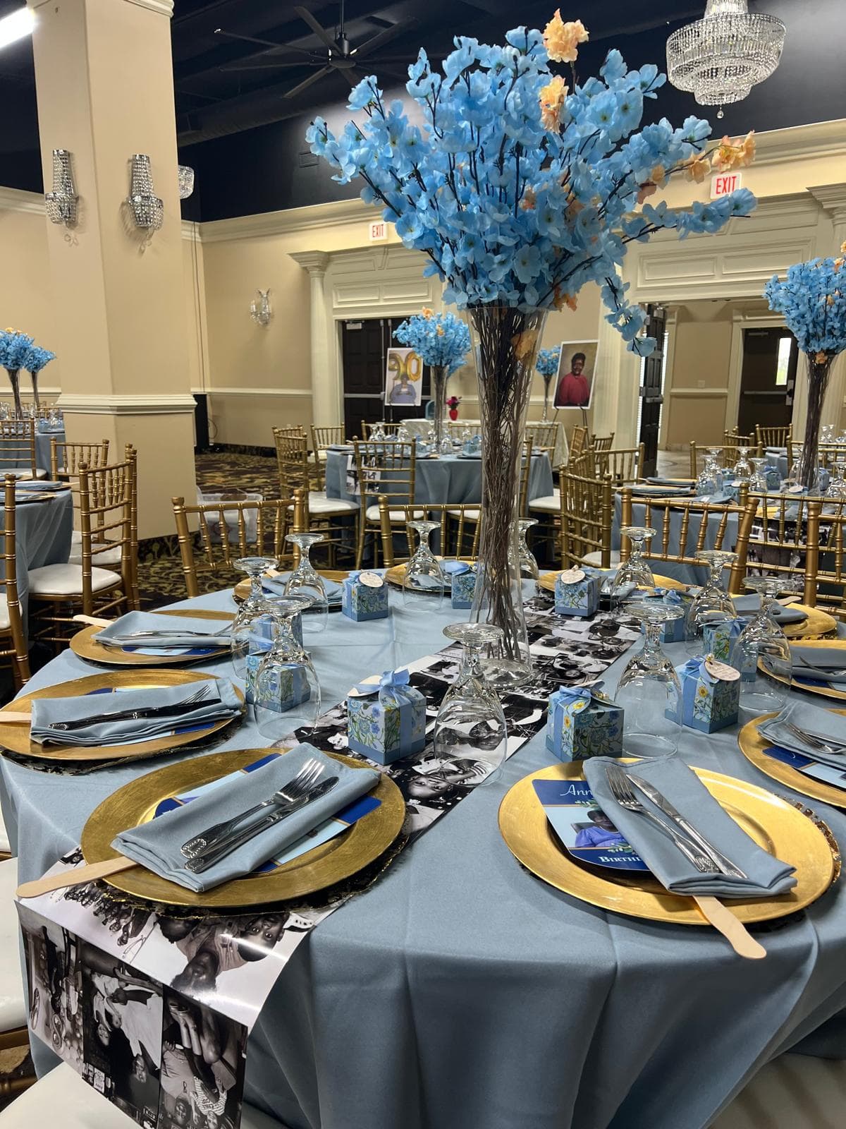 Custom color centerpieces